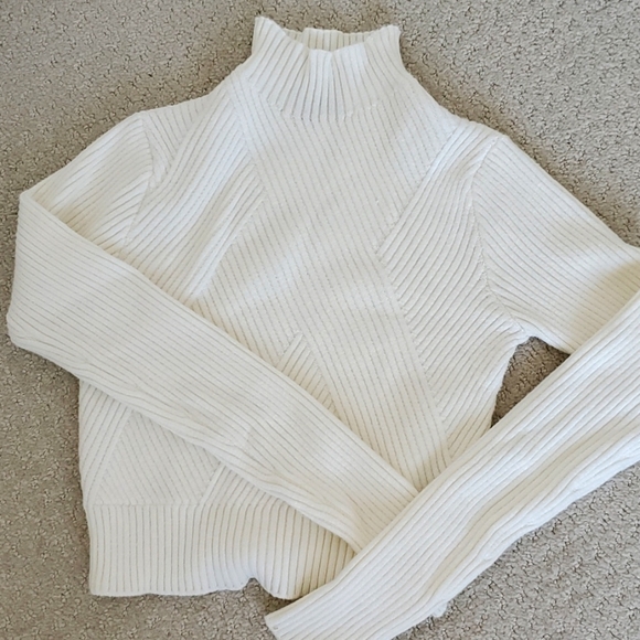 BNWOT Dynamite mockneck cropped cream sweater - Picture 1 of 2